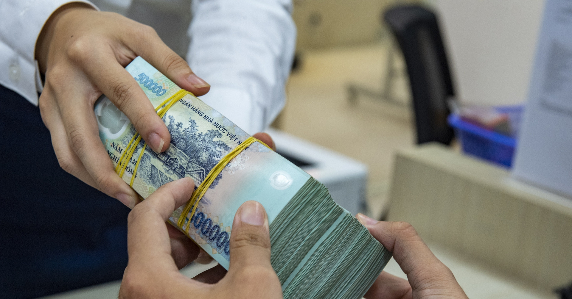 Lãi suất ngân hàng hôm nay 13/2/2025: Nhà băng thứ ba tăng lãi suất sau Tết