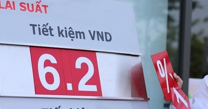Ngân hàng tăng mạnh lãi suất tiết kiệm sau Tết