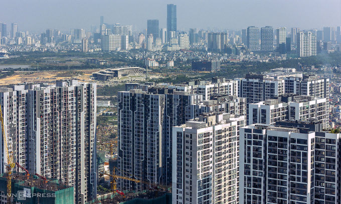 Một dãy dự án chung cư tại phía Tây Hà Nội. Ảnh: Giang Huy Một dãy dự án chung cư tại phía Tây Hà Nội. Ảnh: Giang Huy