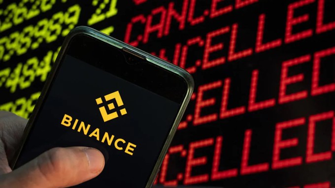 Binance "gạch tên" 9 stablecoin không tuân thủ MiCA