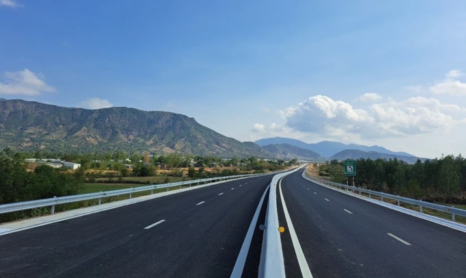 Bộ Xây dựng: Dự kiến hoàn thành gần 1.200 km cao tốc trong năm 2025