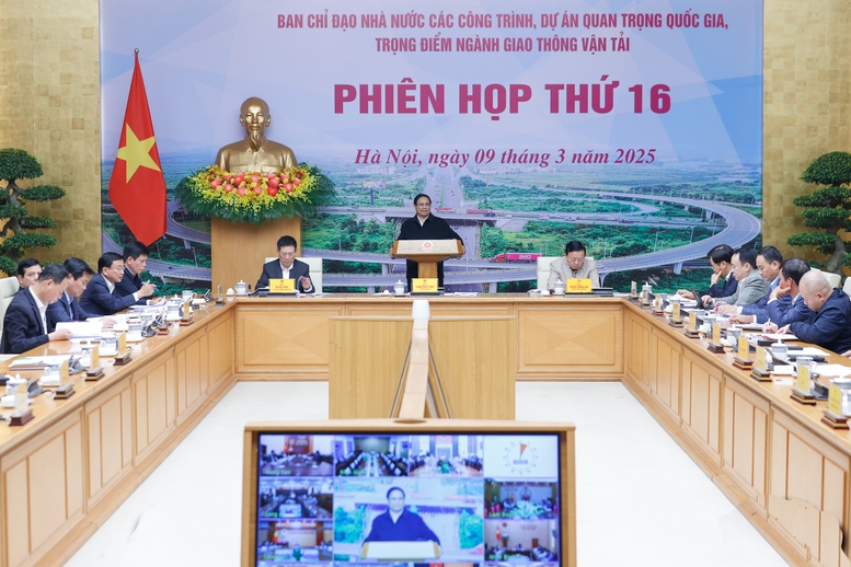 Quang cảnh phiên họp (Ảnh: VGP)