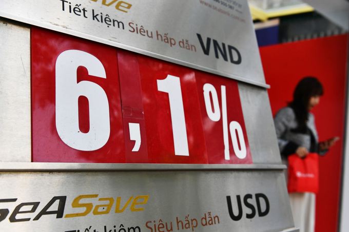 "Sóng" giảm lãi suất dồn dập, "bank" nào còn duy trì trên mức 6%/năm