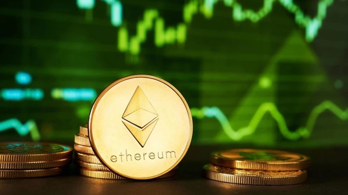Ethereum "hồi sinh" sau cú sập về 1.400 USD, liệu vùng đáy đã qua?