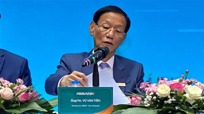 Ông Vũ Văn Tiền: ABBank không thể không thay đổi, bộ máy đã quá đông và lạc hậu