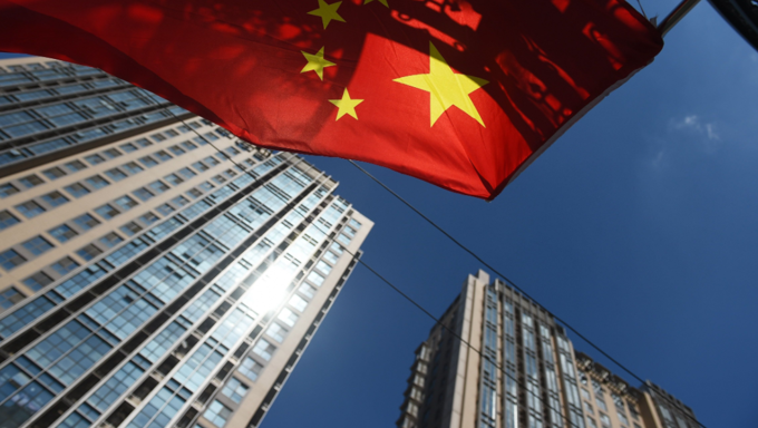 Nhà đầu tư chứng khoán Trung Quốc: Yêu nước thì đừng bán!