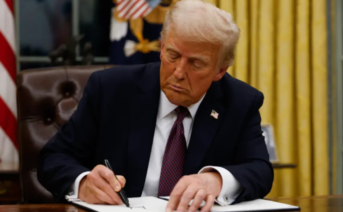 Ông Trump nêu 8 hành vi gian lận phi thuế quan, “thao túng tiền tệ” đứng đầu danh sách