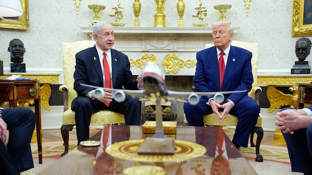 Tổng thống Mỹ Donald Trump và Thủ tướng Israel Benjamin Netanyahu trong cuộc họp song phương tại Phòng Bầu dục của Nhà Trắng ngày 7/4