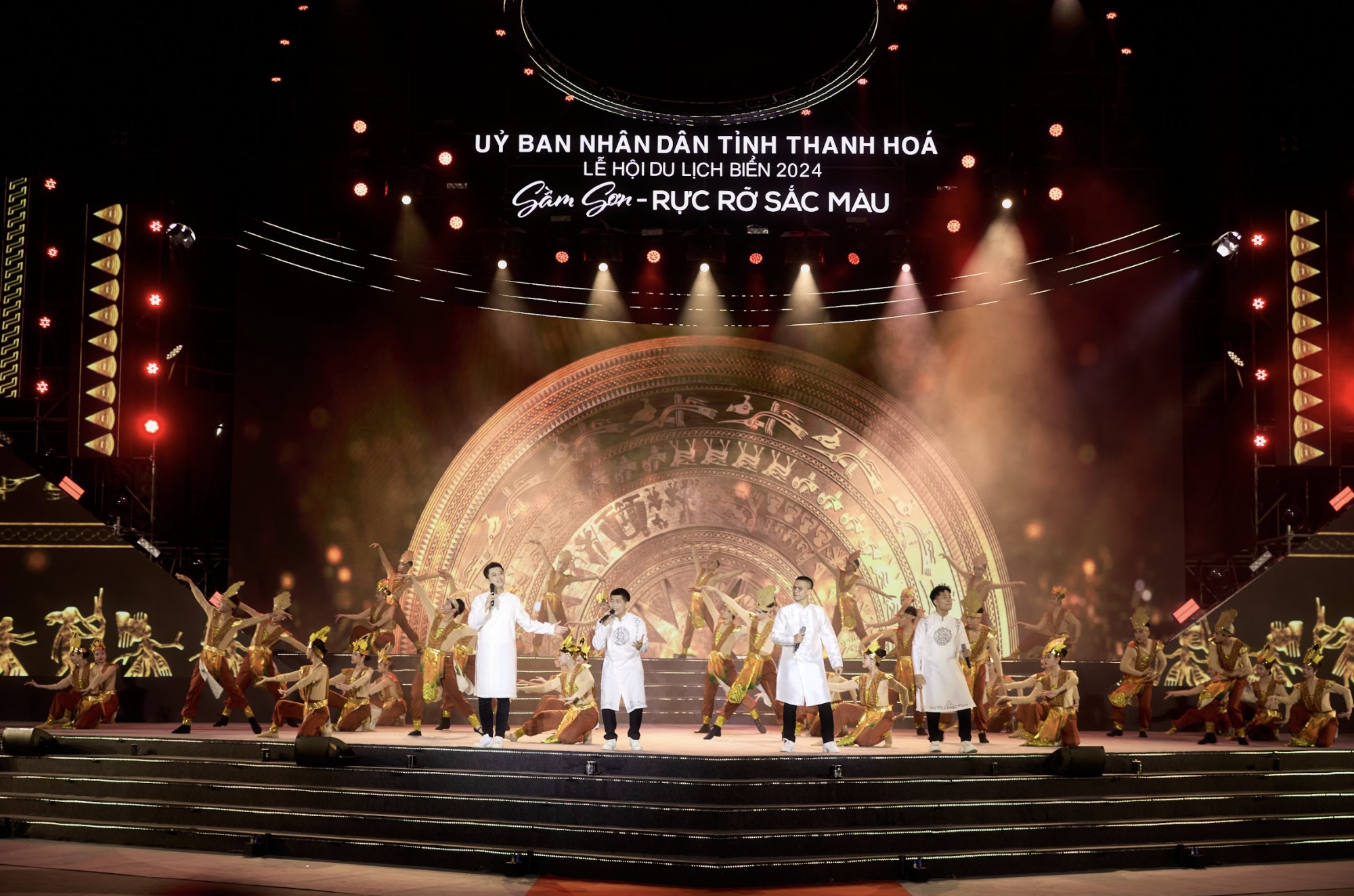 Lễ hội biển Sầm Sơn năm 2024. Ảnh: Sun Group