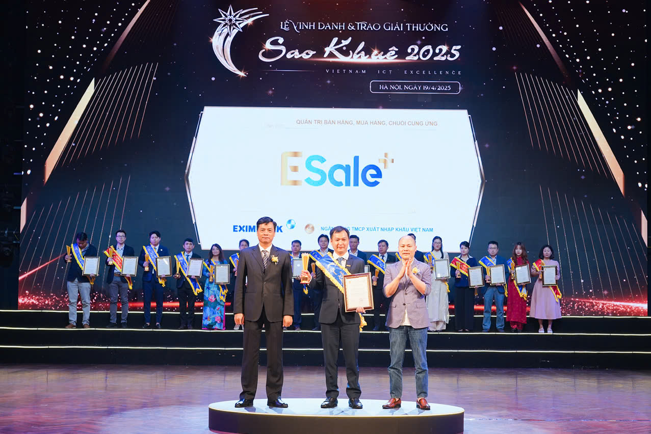 Eximbank ghi dấu ấn với hai giải pháp công nghệ xuất sắc là ESale+ và BPM được vinh doanh tại Giải thưởng Sao Khuê 2025. Eximbank ghi dấu ấn với hai giải pháp công nghệ xuất sắc là ESale+ và BPM được vinh doanh tại Giải thưởng Sao Khuê 2025.