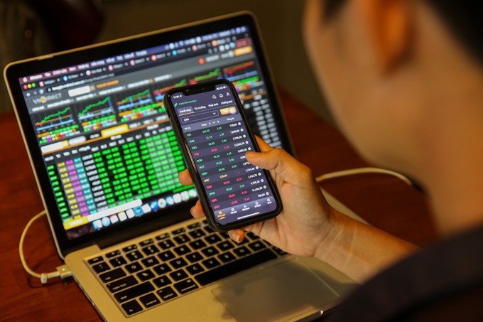 Sự kiện "Flash Crash" trên thị trường phái sinh VN30 sáng nay: Dấu hiệu của một cú "fat finger"?