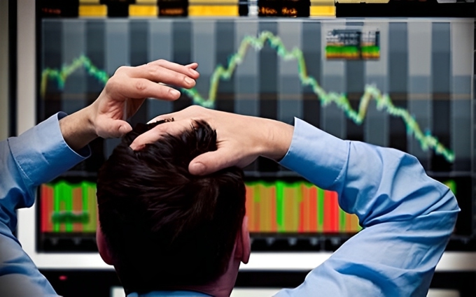 VN-Index lên đỉnh 3 năm, sao nhiều nhà đầu tư vẫn "xa bờ"?