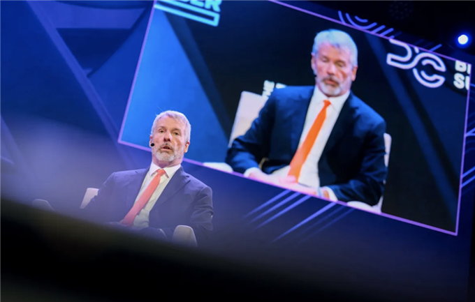 Loạt công ty Mỹ đổ xô học theo 'thánh coin' Saylor, phố Wall tràn ngập chứng khoán gắn với Bitcoin