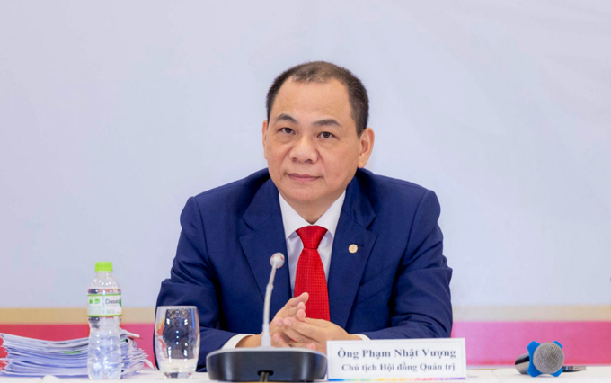 Bộ đôi cổ phiếu VIC và VHM "tím trần", tài sản tỷ phú Vượng vượt mốc 10 tỷ USD