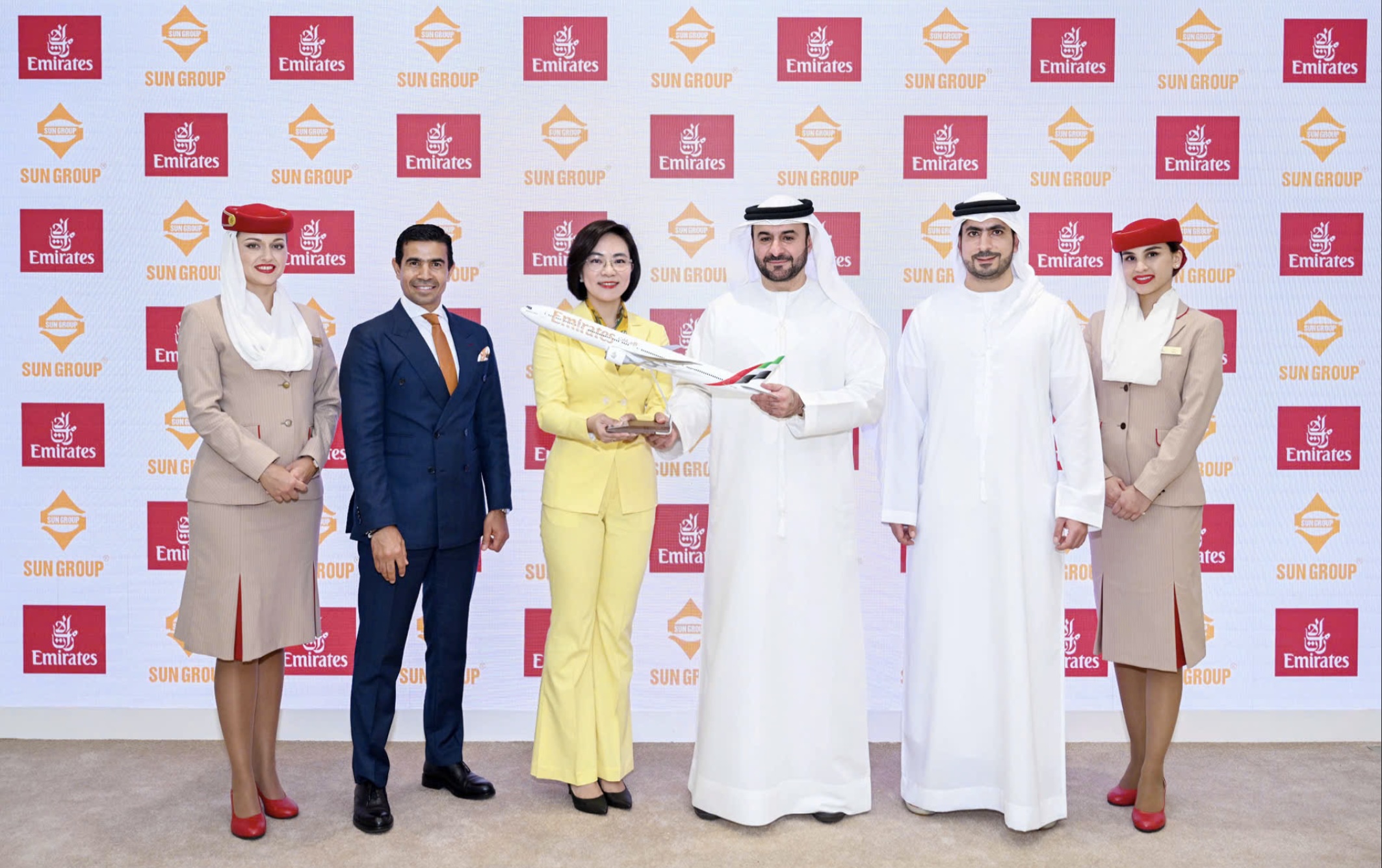 Việc hợp tác giữa Sun Group và Emirates hứa hẹn đưa dòng khách du lịch cao cấp tới Việt Nam nhiều hơn Việc hợp tác giữa Sun Group và Emirates hứa hẹn đưa dòng khách du lịch cao cấp tới Việt Nam nhiều hơn