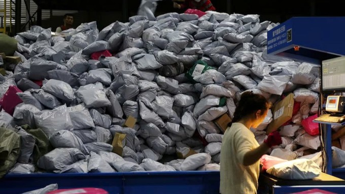 Hàng giá rẻ Trung Quốc trở thành 'thuốc hạ sốt' cho tình trạng lạm phát của quốc gia này