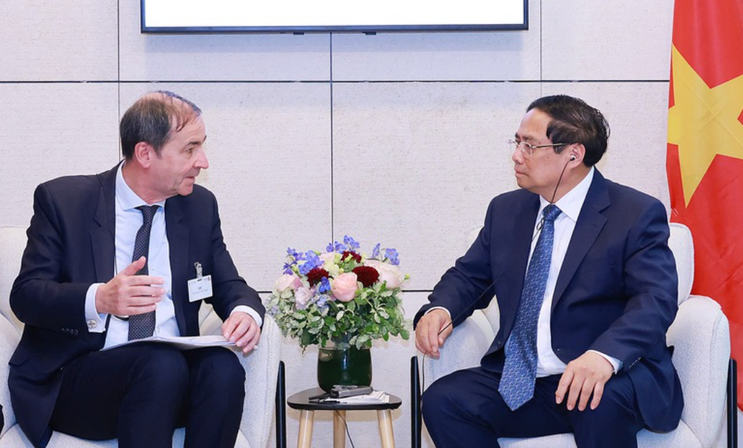 Thủ tướng Phạm Minh Chính tiếp ông Bernard Fontana - Chủ tịch kiêm Tổng Giám đốc Tập đoàn EDF (Ảnh: VGP)