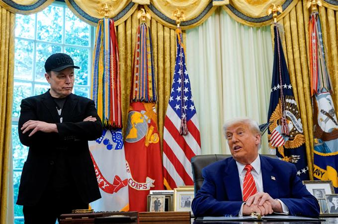 Khẩu chiến cực căng: Elon Musk trách Trump 'bội ơn', tổng thống Mỹ dọa cắt mọi trợ cấp và hợp đồng