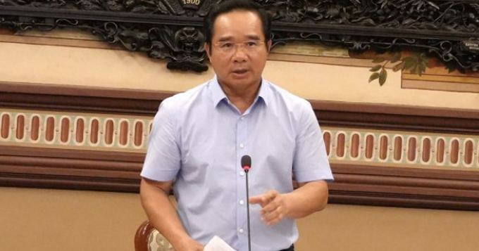 Chủ tịch TP HCM: Sẽ nghiên cứu bỏ giấy phép xây dựng