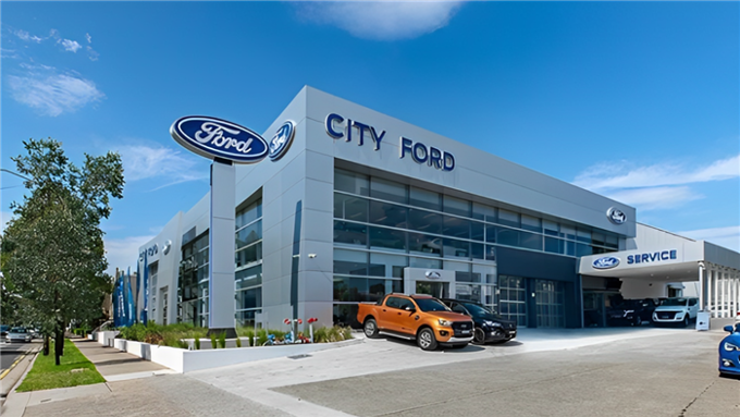 Người nhà Chủ tịch City Auto Trần Ngọc Dân nhộn nhịp mua bán cổ phiếu CTF