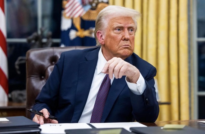 Ông Trump giục Hạ viện Mỹ thông qua dự luật stablecoin: "Gửi ngay lên bàn tôi ký!"