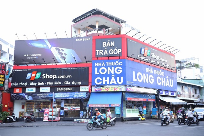
									 FPT Retail đạt kết quả tích cực trong nửa đầu năm 2025, củng cố đà tăng trưởng bền vững
								 