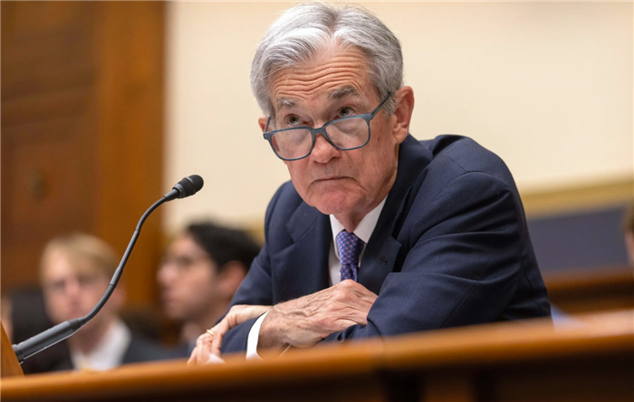 Chủ tịch Fed Powell đang cân nhắc từ chức ư?