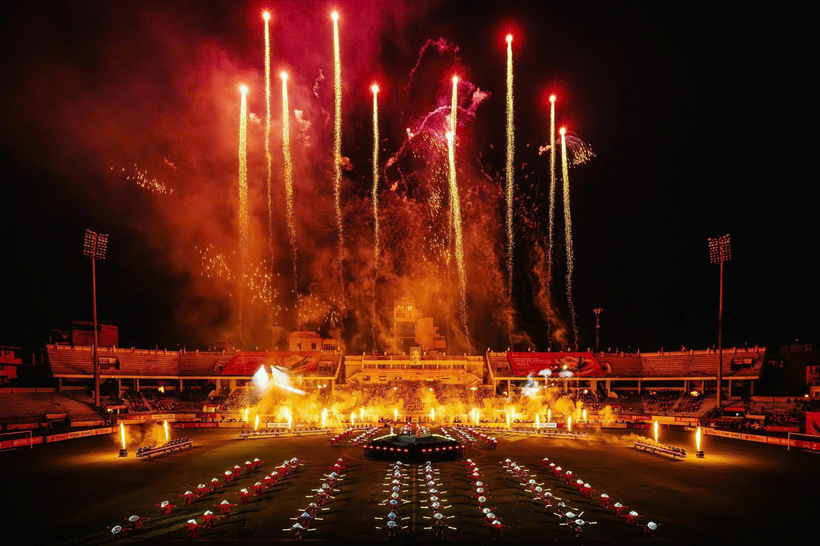 Với sự đầu tư công nghệ hiện đại như laser mapping, sân khấu di động, hiệu ứng ánh sáng 360 độ, công nghệ trình chiếu, lễ khai mạc Giải bóng đá Công an, Cảnh sát các nước ASEAN mở rộng 2025 đạt chuẩn như các sự kiện quốc tế lớn. Với sự đầu tư công nghệ hiện đại như laser mapping, sân khấu di động, hiệu ứng ánh sáng 360 độ, công nghệ trình chiếu, lễ khai mạc Giải bóng đá Công an, Cảnh sát các nước ASEAN mở rộng 2025 đạt chuẩn như các sự kiện quốc tế lớn.