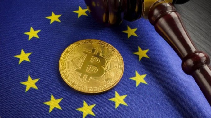 Khung pháp lý MiCA – “cú lội ngược dòng” của châu Âu trong cuộc đua pháp lý crypto