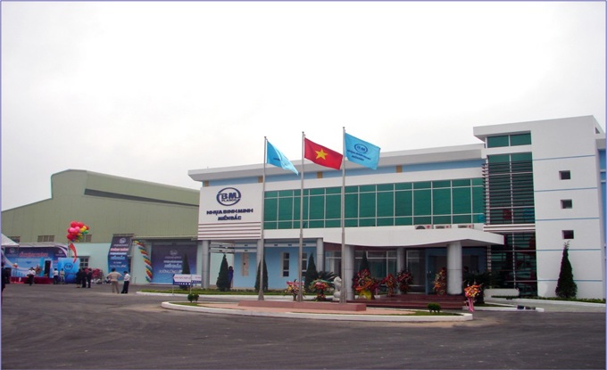 Nhựa Bình Minh: Lợi nhuận lần đầu vượt mốc 300 tỷ đồng, tiền chiếm 70% tài sản