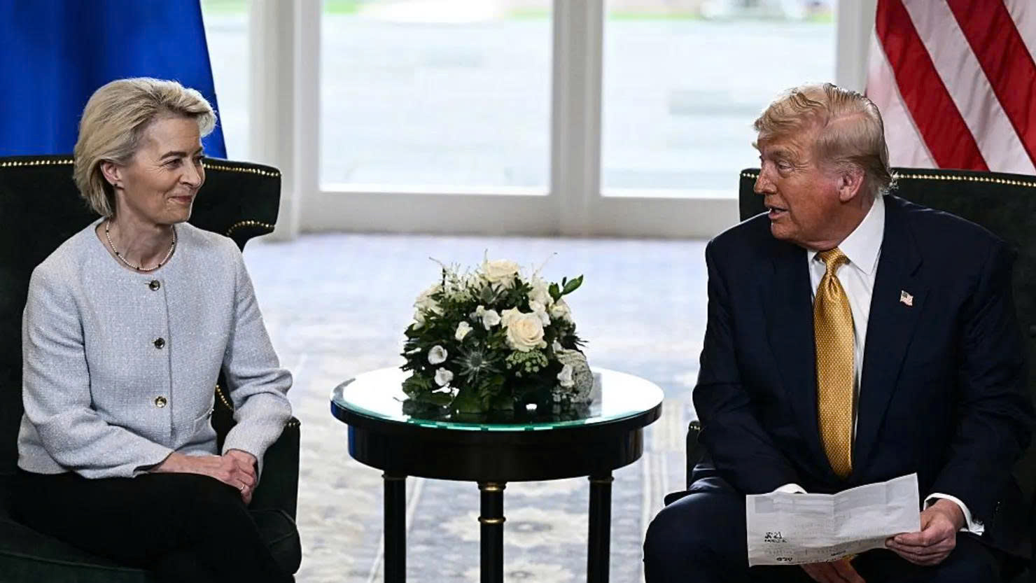 Thỏa thuận Mỹ – EU không ‘được lòng’ nhiều quan chức và chuyên gia châu Âu (Ảnh: CNBC) Thỏa thuận Mỹ – EU không ‘được lòng’ nhiều quan chức và chuyên gia châu Âu (Ảnh: CNBC)