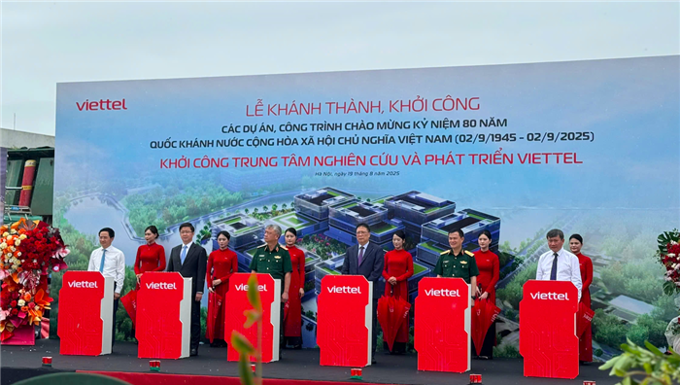 Viettel 'rót' 1 tỷ USD xây hai trung tâm công nghệ chiến lược