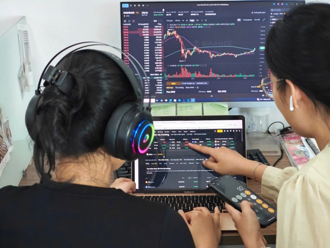 
									 Đặt cược vào tiền số, Gen Z chạm đến giấc mơ mua nhà, “an cư lạc nghiệp”
								 