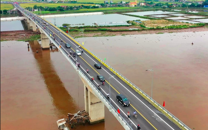 
									 Ninh Bình khánh thành 3 dự án gần 9.000 tỷ đồng
								 