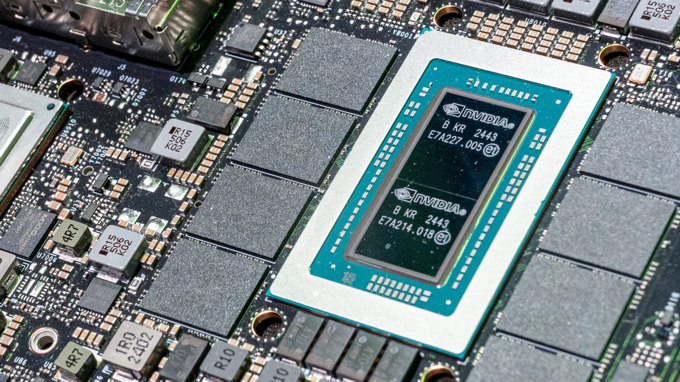 
									 Nvidia, AMD đồng ý chia 15% doanh thu chip AI tại Trung Quốc cho Mỹ để đổi giấy phép xuất khẩu