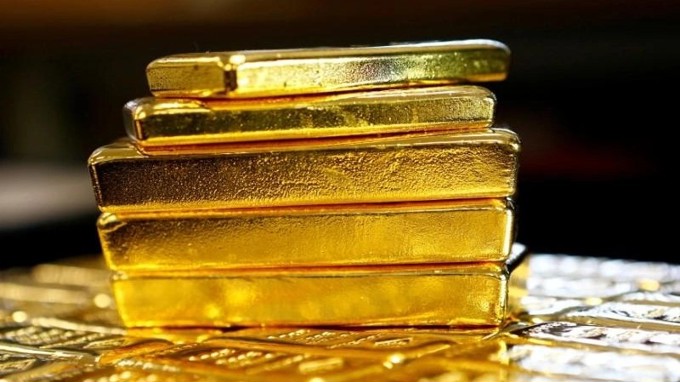 Giá vàng giảm về sát mốc 4.400 USD/ounce