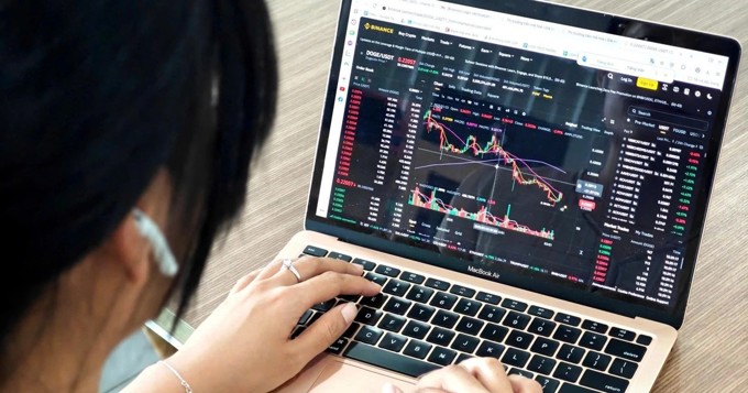 Nhà đầu tư Việt Nam có 6 tháng để chuyển tài sản mã hóa về sàn được Bộ Tài chính cấp phép