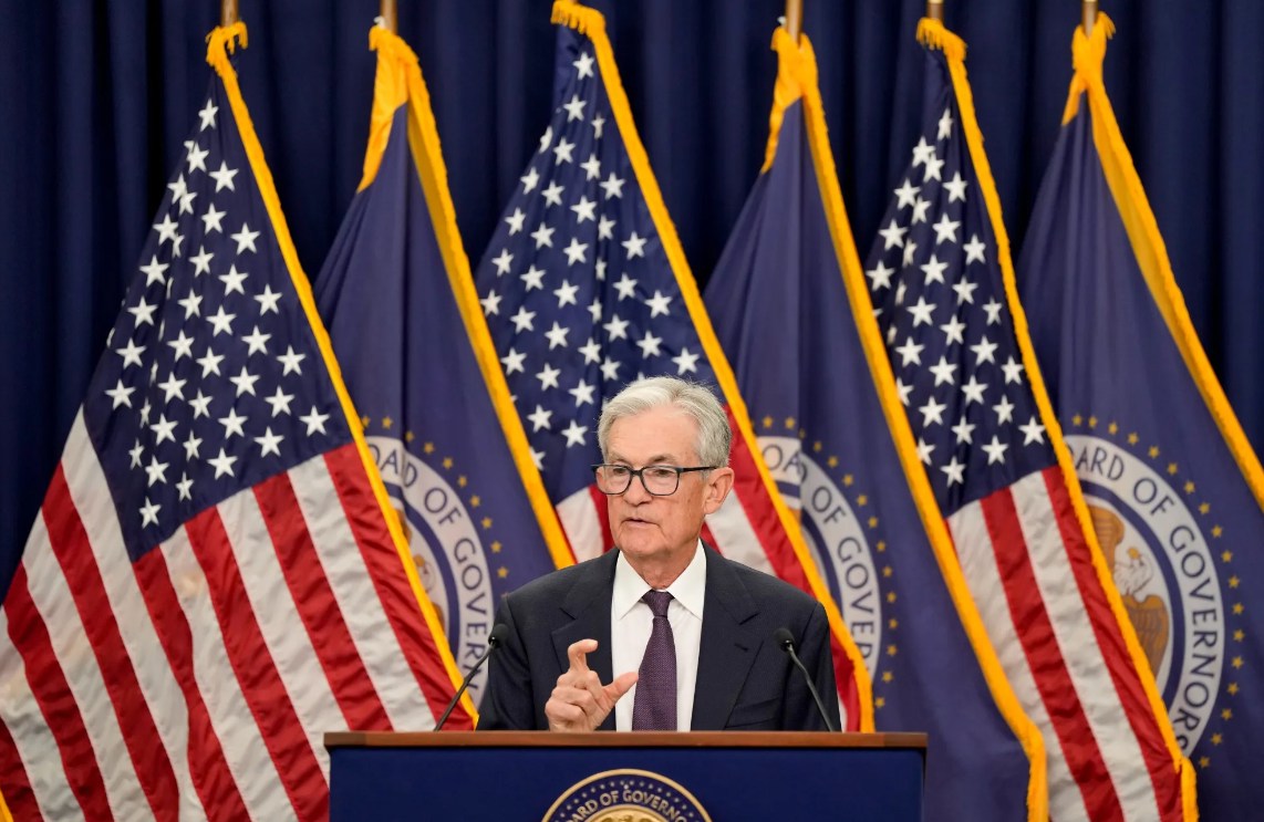 Tại sao Fed cắt giảm lãi suất khi lạm phát vẫn là mối lo ngại?