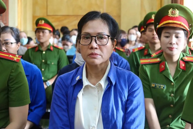 SJC đòi sếp cũ Lê Thúy Hằng bồi thường bằng vàng