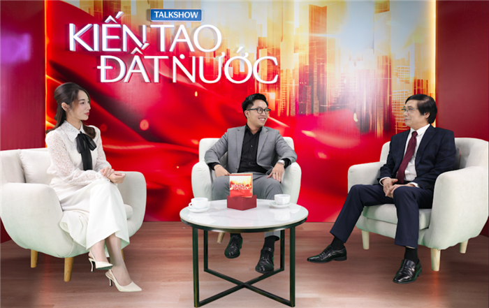 KTS. Trần Ngọc Chính – Chủ tịch Hội Quy hoạch – Kiến trúc, Nguyên Thứ trưởng Bộ Xây dựng và Ông Nguyễn Hoàng Triều – Phó Giám đốc Khối thiết kế Masterise Group tại Talkshow Kiến tạo Đất nước - Tự hào Việt Nam