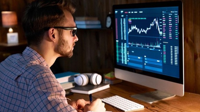 Khối ngoại bán ròng 6.000 tỷ đồng tuần đầu tháng 2, VIC và FPT bị xả mạnh nhất