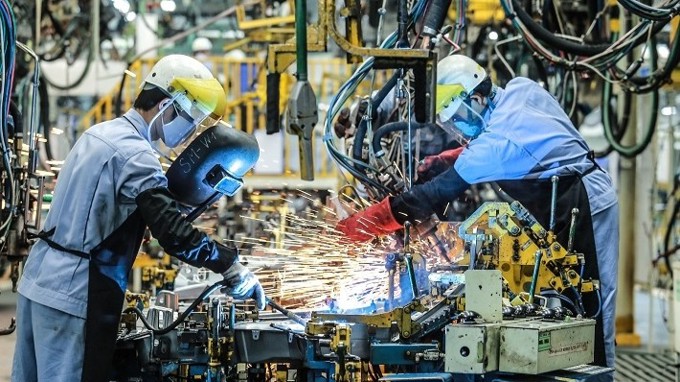 PMI tháng 8 đạt 50,4 điểm bất chấp đơn hàng sụt giảm vì thuế quan