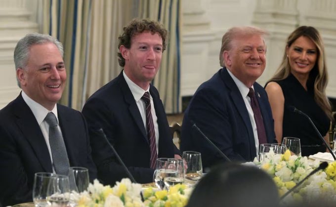 Ăn tối cùng ông Trump, các CEO công nghệ cam kết đầu tư bao nhiêu tiền vào Mỹ?