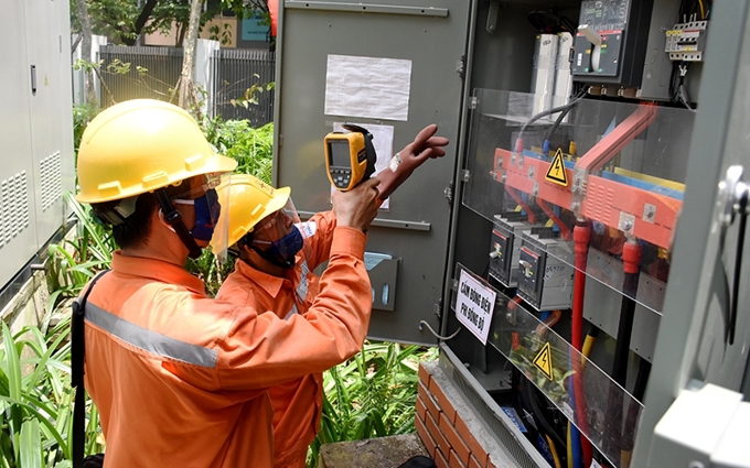 Thử nghiệm cơ chế giá điện hai thành phần thêm 1 năm