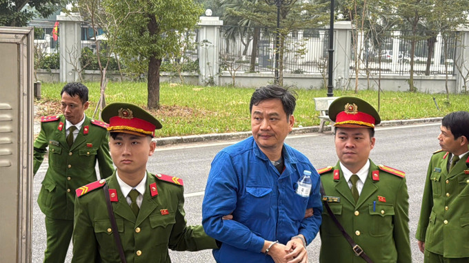 Loạt cựu lãnh đạo VICEM hầu tòa vì dự án nghìn tỷ "đắp chiếu" 10 năm, cáo buộc gây lãng phí 380 tỷ đồng