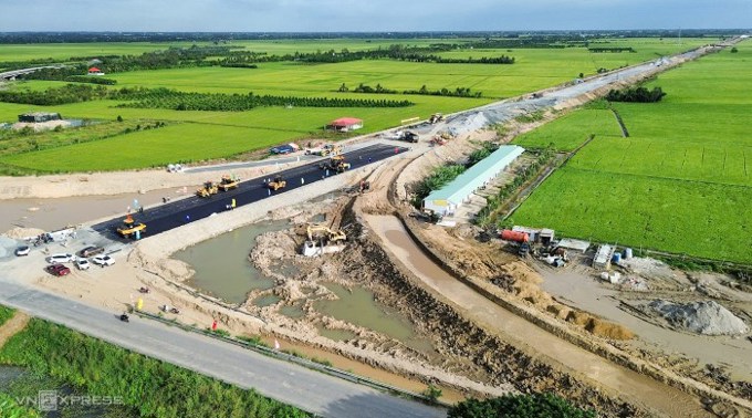 Cao tốc Châu Đốc – Cần Thơ – Sóc Trăng dần lộ diện