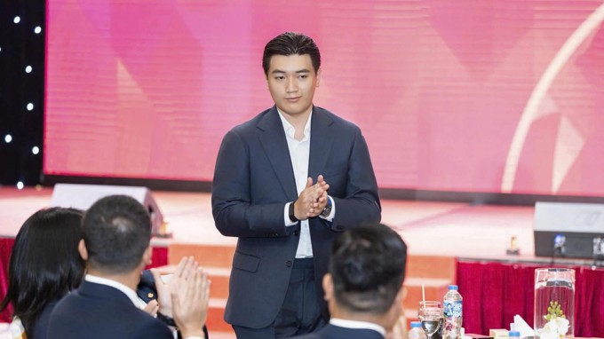 Con trai "bầu" Thụy nắm 15% vốn LPBS