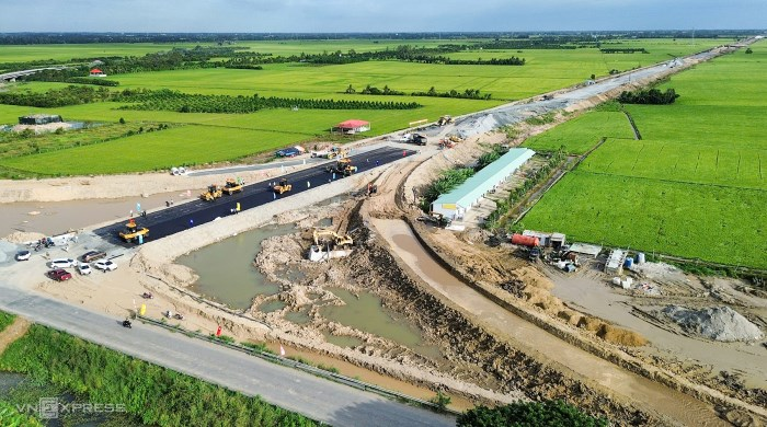 Điểm đầu tuyến cao tốc Châu Đốc - Cần Thơ - Sóc Trăng bắt đầu từ nút giao Quốc lộ 91 thuộc phường Vĩnh Tế, An Giang.