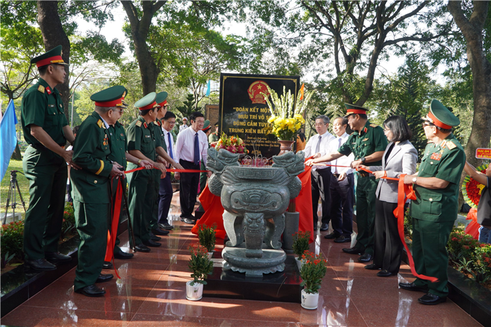 Nam A Bank đồng hành xây dựng công trình bia tưởng niệm cán bộ, chiến sĩ Biệt động Sài Gòn – Gia Định