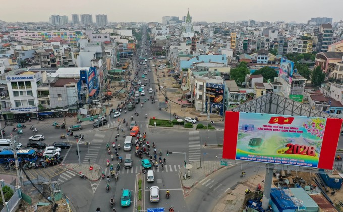Toàn cảnh tuyến Metro số 2 TP.HCM trước ngày khởi công: mặt bằng đã xong, máy móc tập kết, dự án 57.000 tỷ đồng sẵn sàng lăn bánh